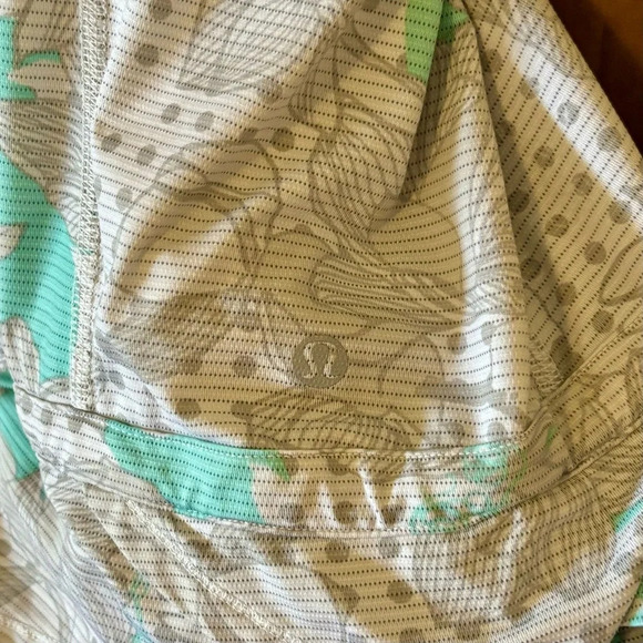 Lululemon| $15| Vintage Racerback Lagoon Checkmate Drawstring Tunic Tank Sz 6 - Picture 8 of 8